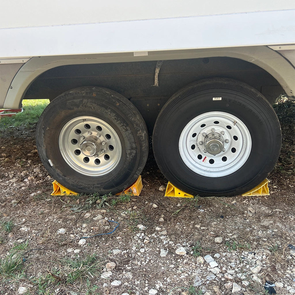 Outdoor Rodent Repellent